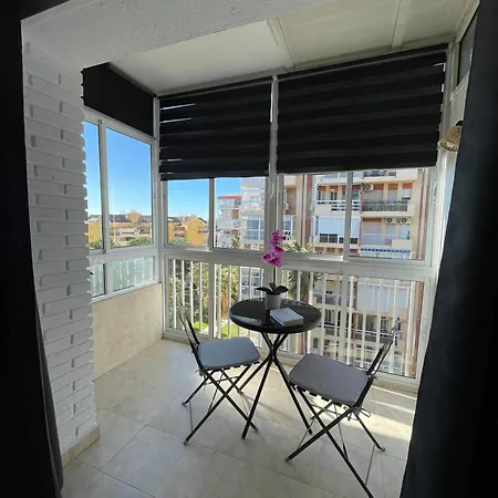 Estudio Edificio Hercules דירה *